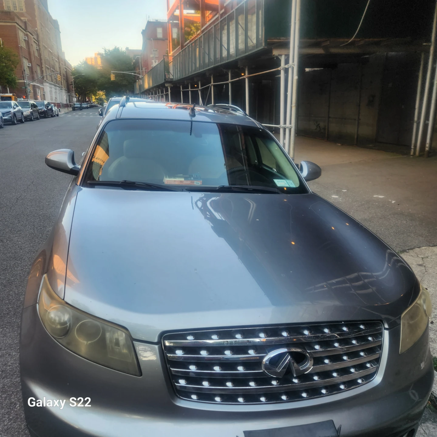 Infiniti FX35 SUV