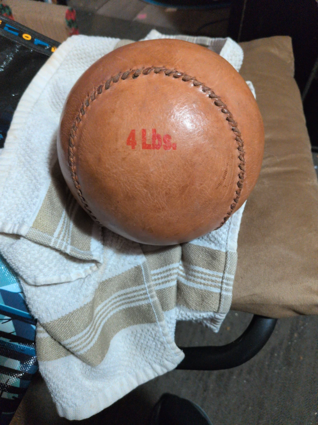 4 Lbs Medicine Ball - Score - photo 3