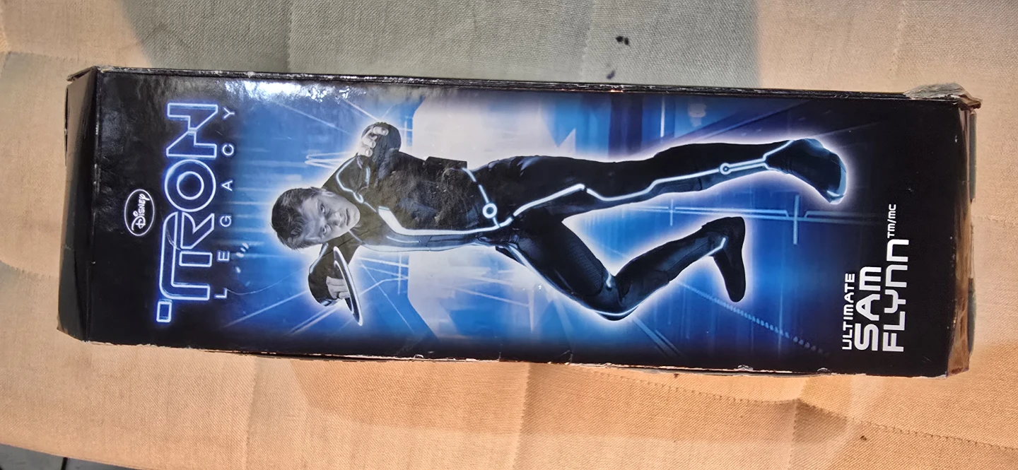 Disney Tron Legacy Ultimate Sam Flynn Action Figure - photo 3