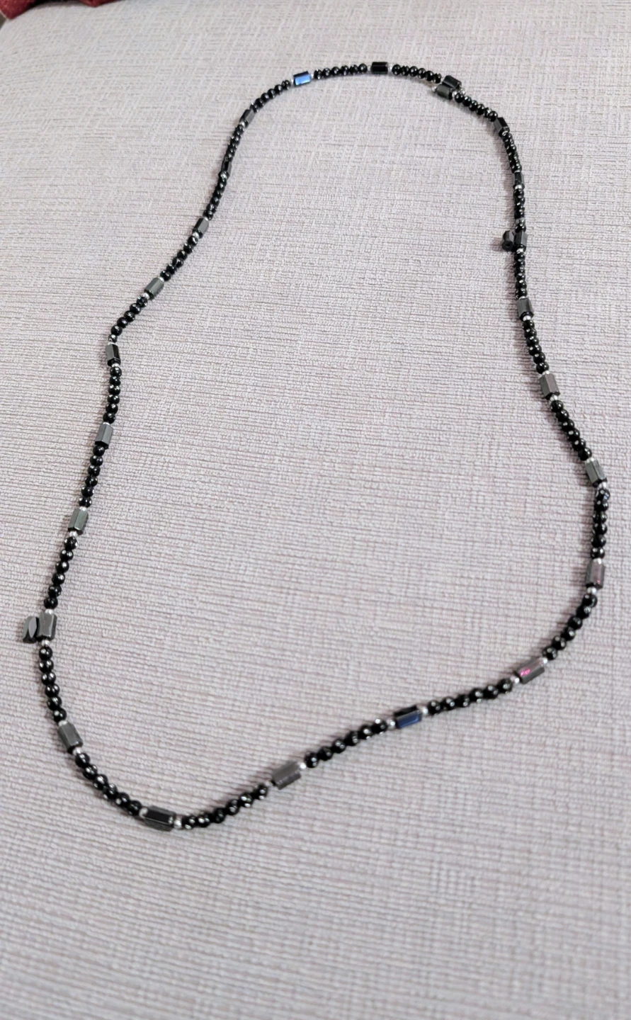 Beaded Magnetic Necklace - Black & Silver