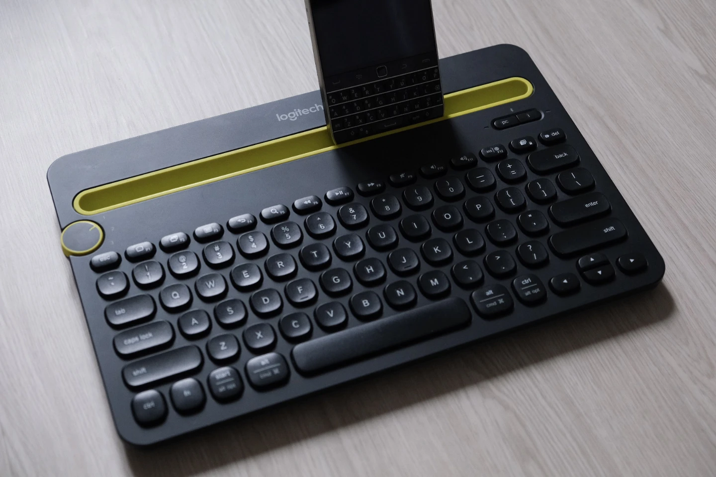 Logitech K480 Bluetooth Multi-Device Keyboard