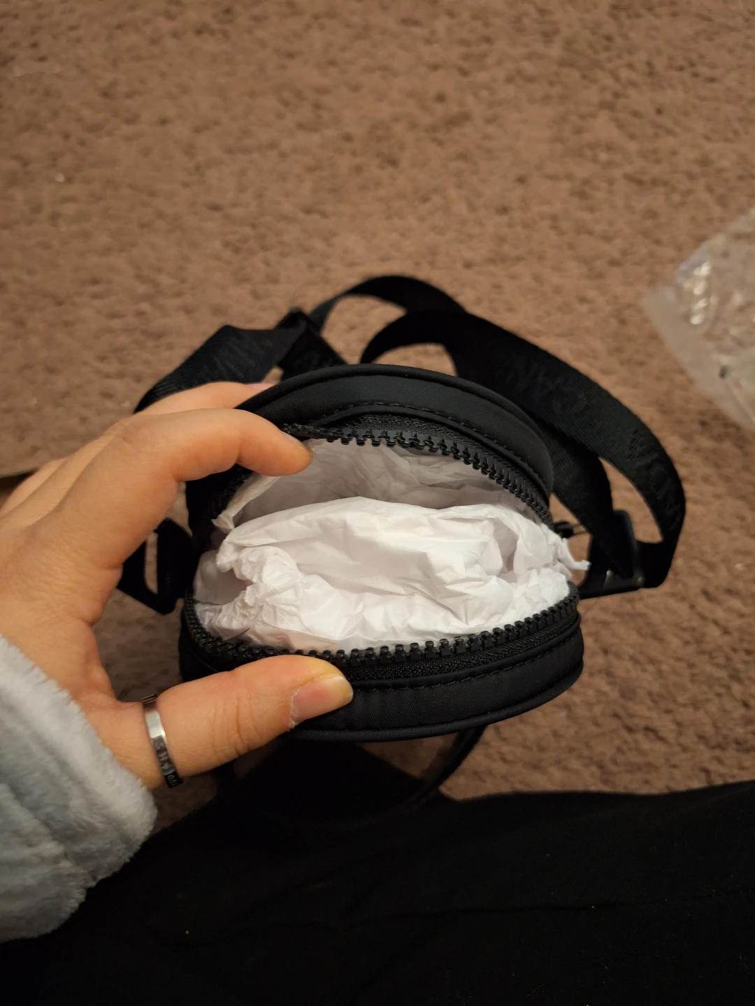 (New) Lululemon Team Canada Legacy Crossbody Bag - photo 3