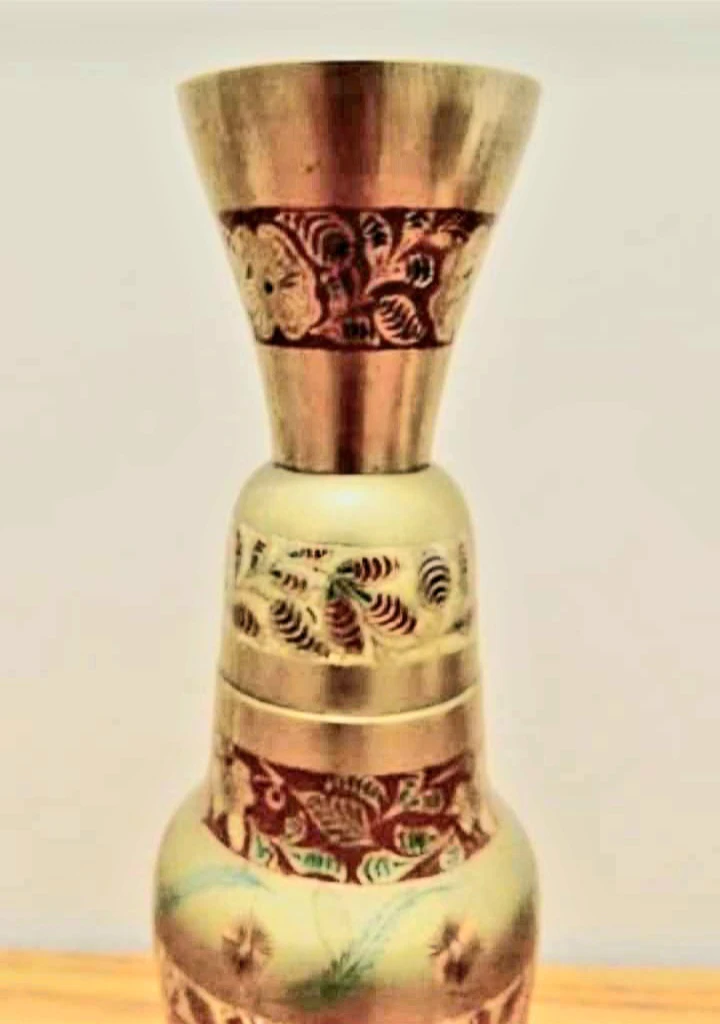Vtg Boho Hand Painted Etched Brass Vase - photo 2