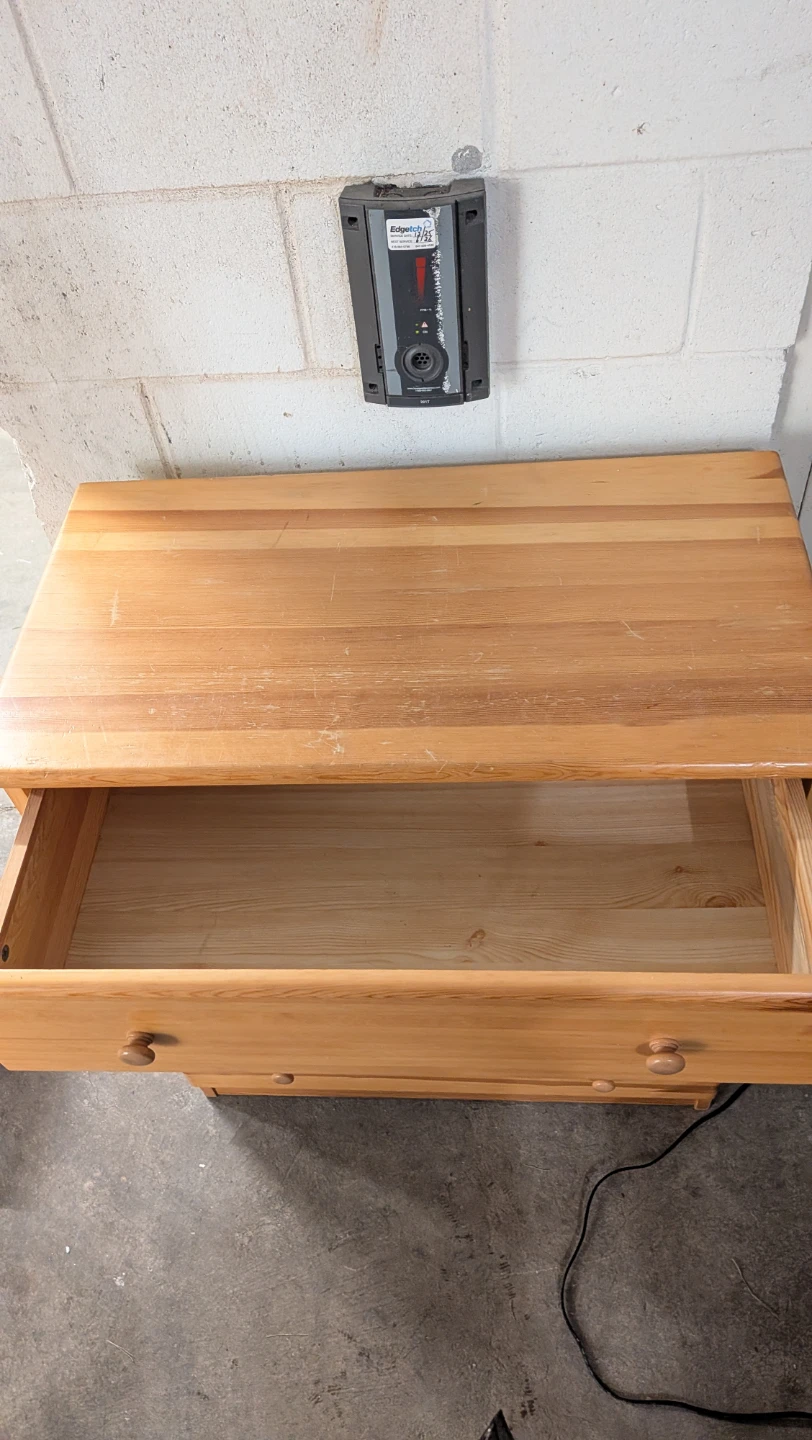 Pine 4-Drawer Dresser - photo 2
