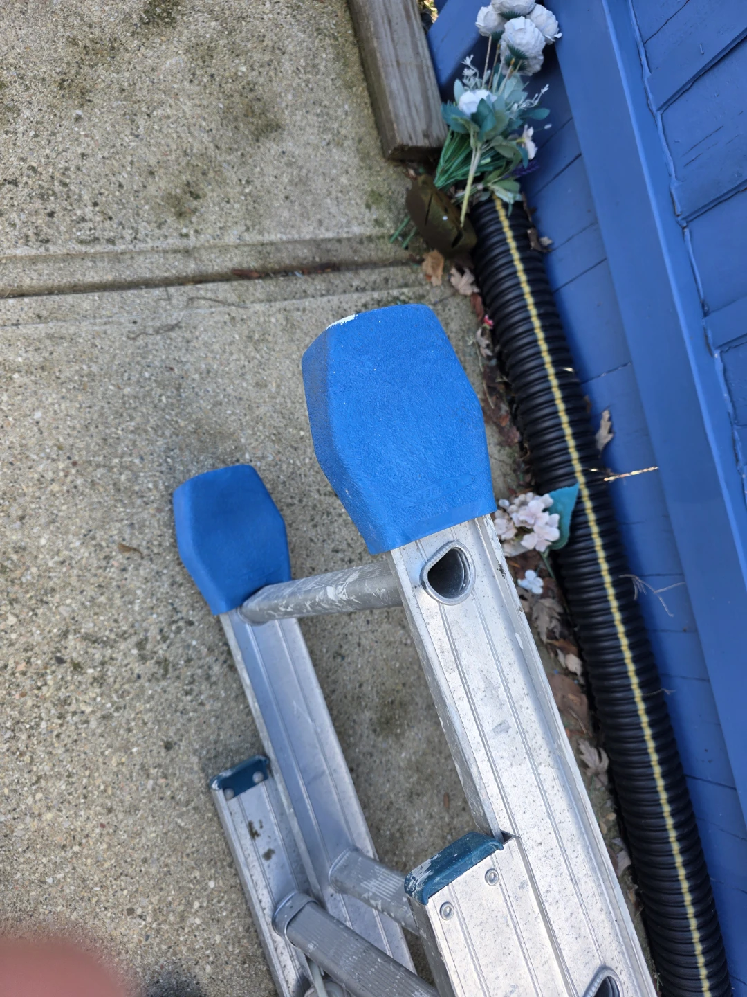 24 ft Aluminum Extension Ladder - photo 2