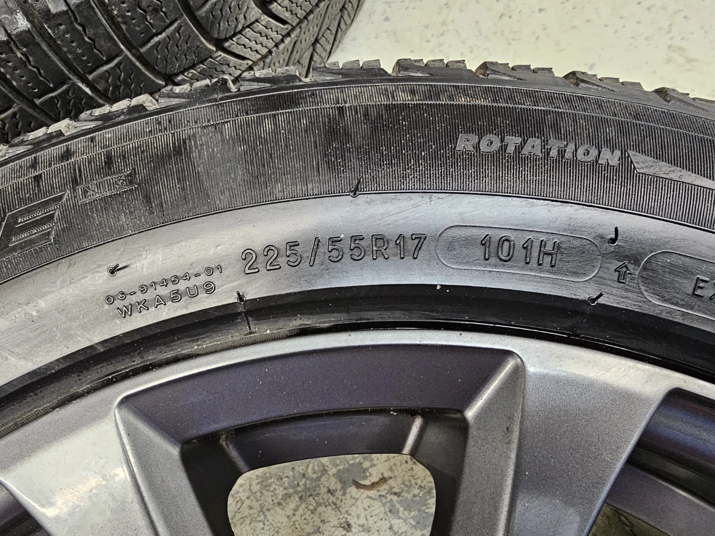 225/55 R17 WINTER TIRES ON ALLOY RIMS 5×114.3 - photo 2