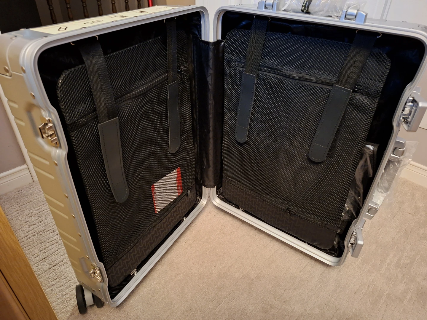 🛫Moncrief London Aluminium Vertical Silver Luggage - photo 4
