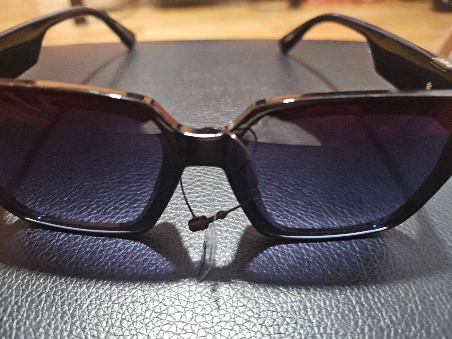 Gucci Bee Sunglasses - photo 2