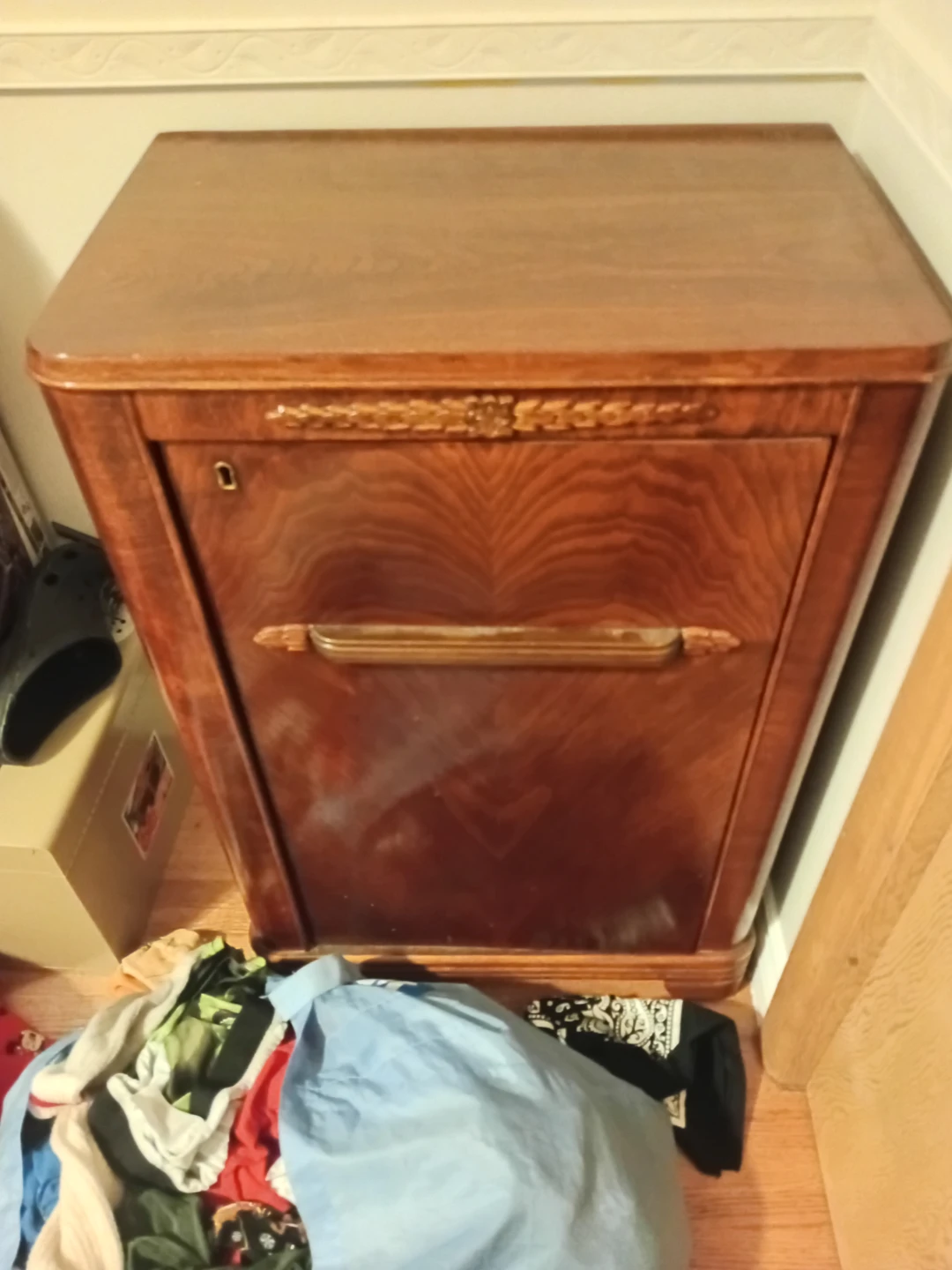Vintage Wooden Side Table - photo 2