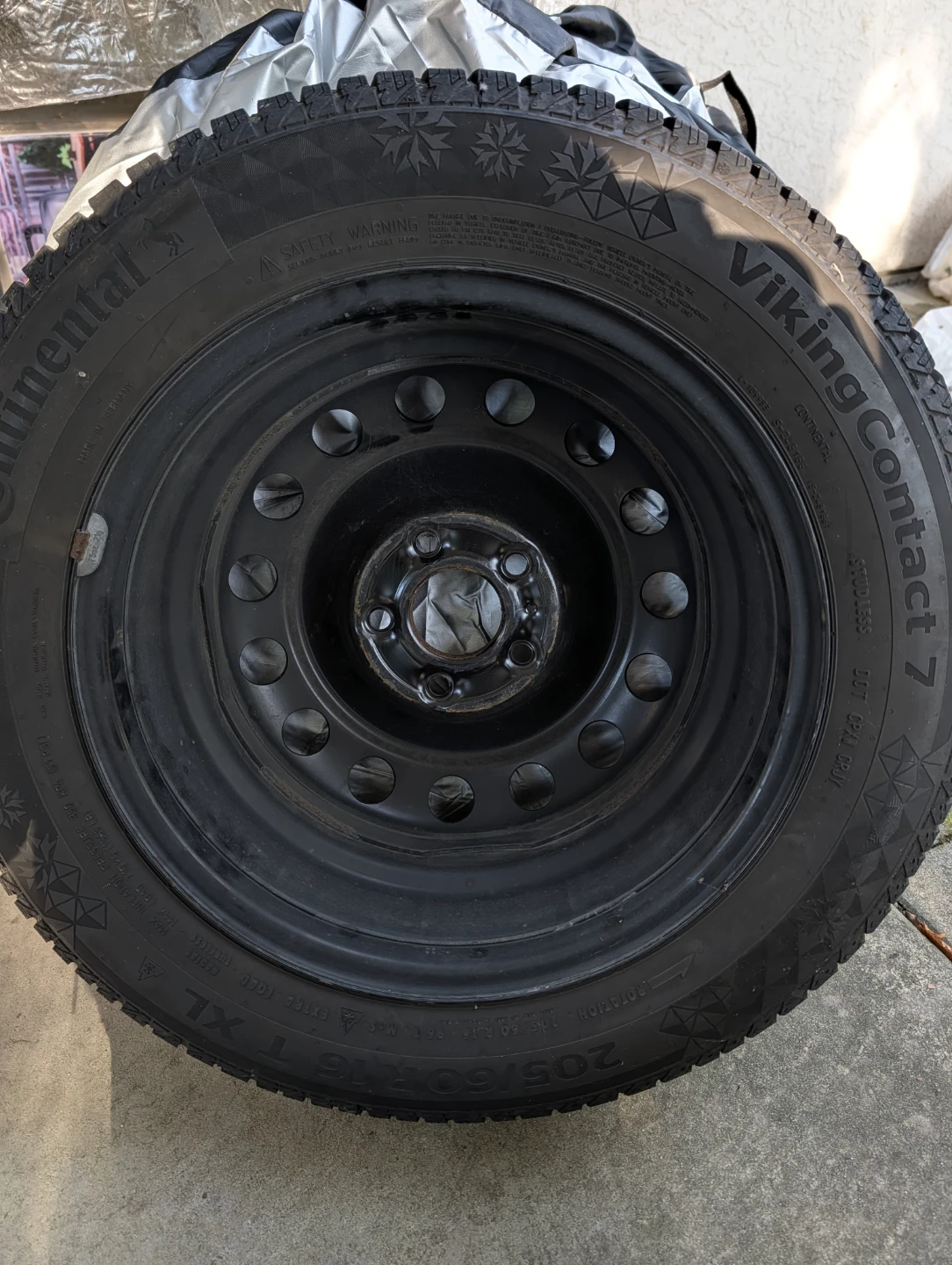 Continental VikingContact 7 Winter Tire 205/60R16 - photo 2