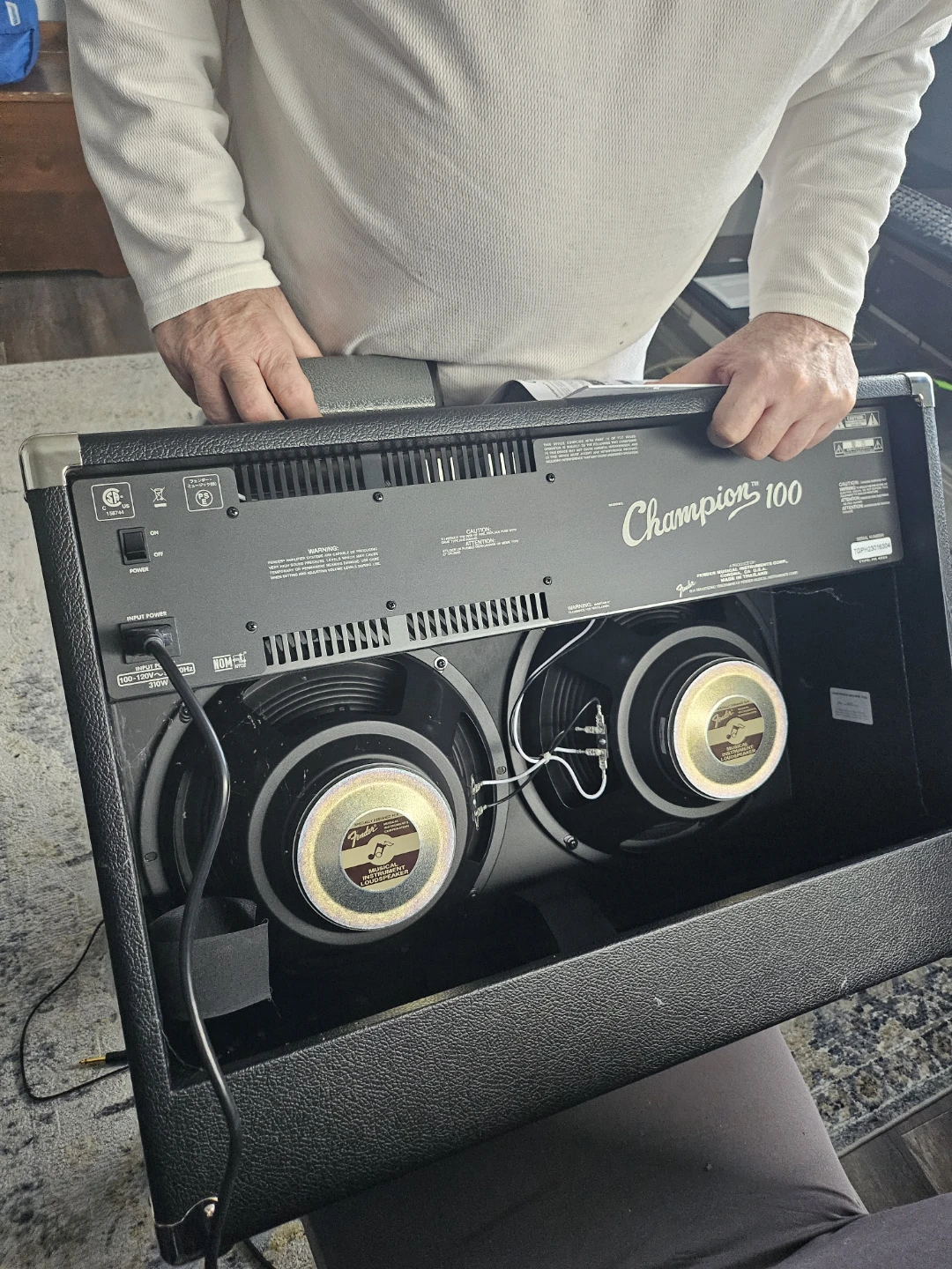 Fender Champion 100 Guitar Amplifier - photo 2