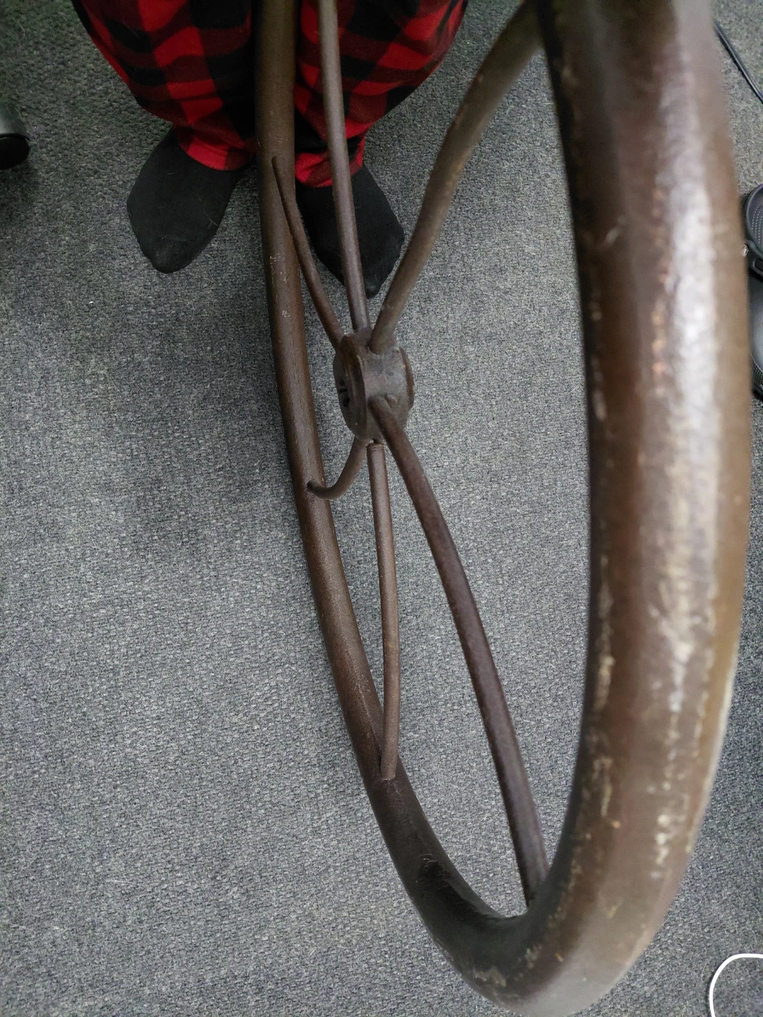 Antique heavy 32 pounds cast iron large 26" flywheel - photo 5