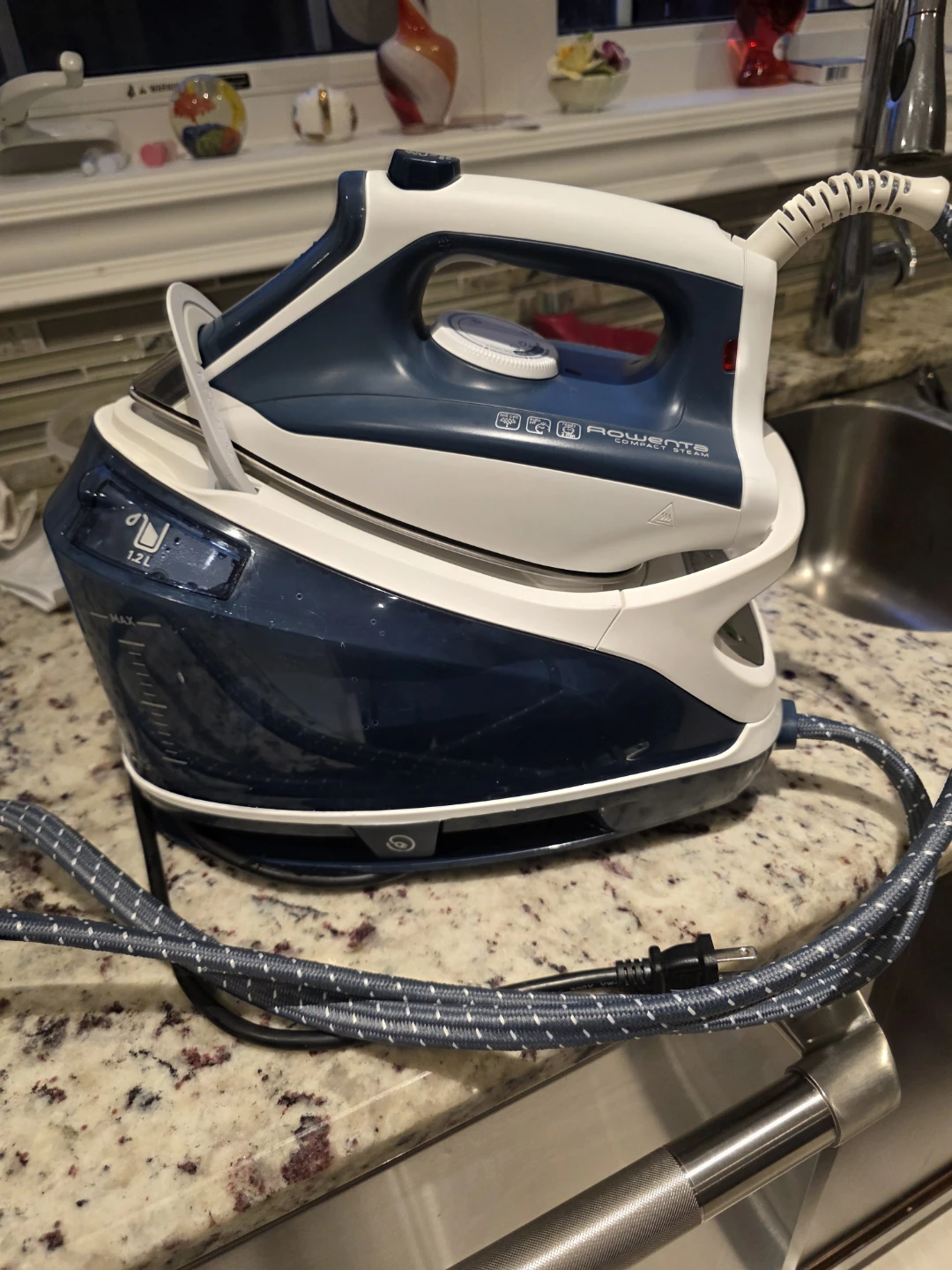 Rowenta Compact Steam DG7530U2 Iron - photo 4
