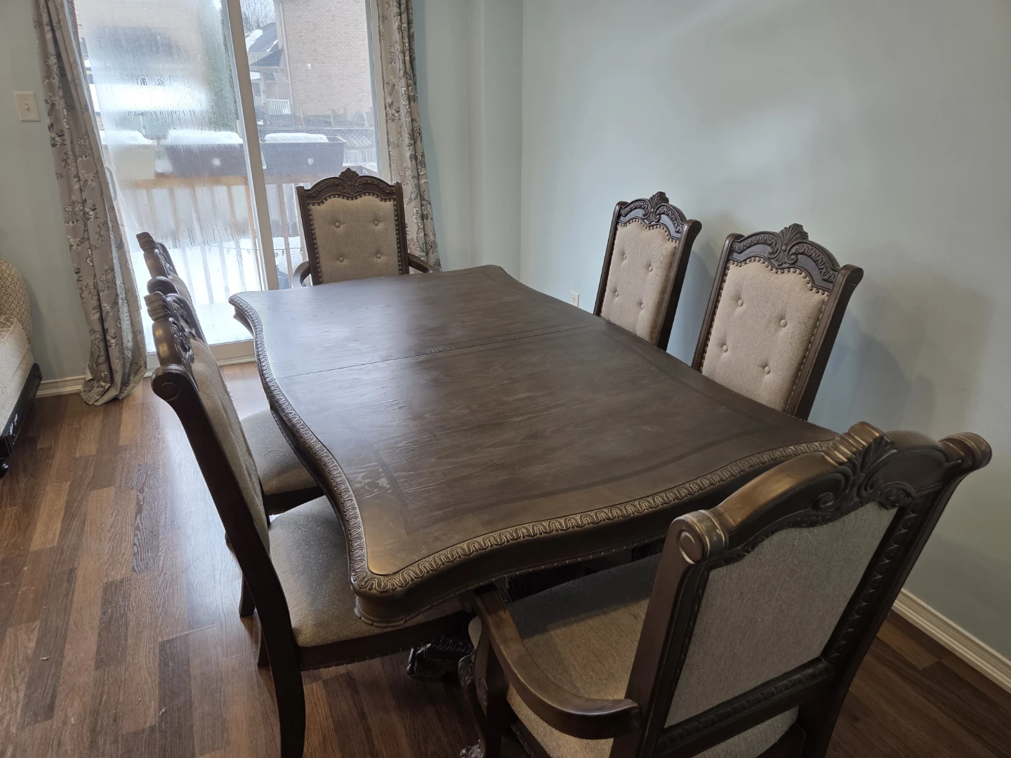 Dining Table with 6 Chairs and extender