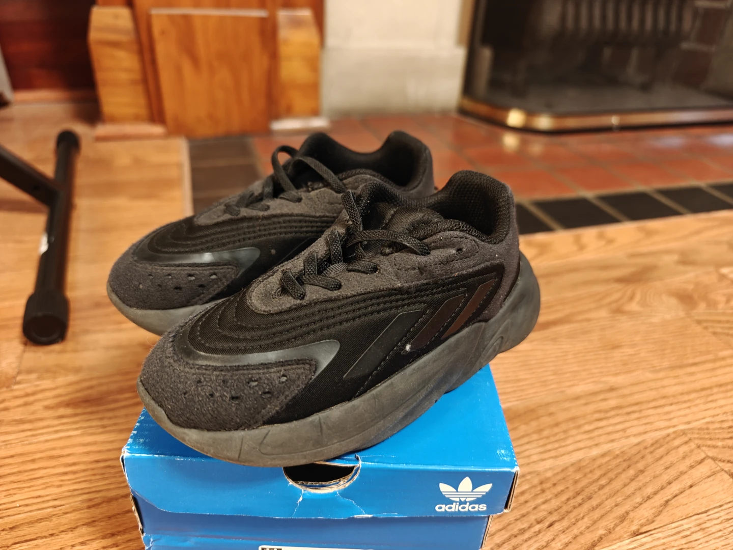 Adidas Ozella El C Kids Shoes Black Size 12K - photo 3
