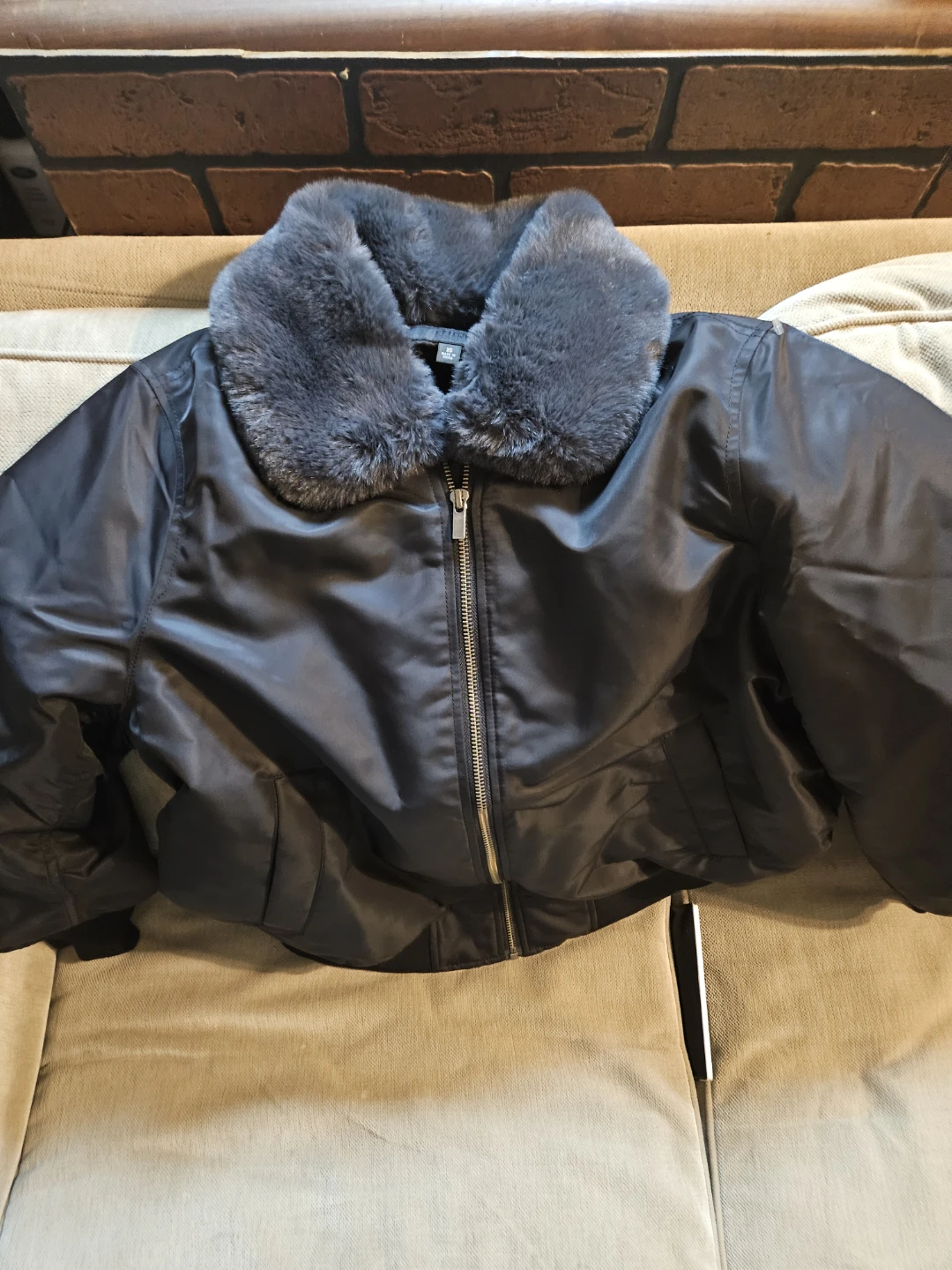 Uniqlo XS Black Bomber Jacket - photo 2