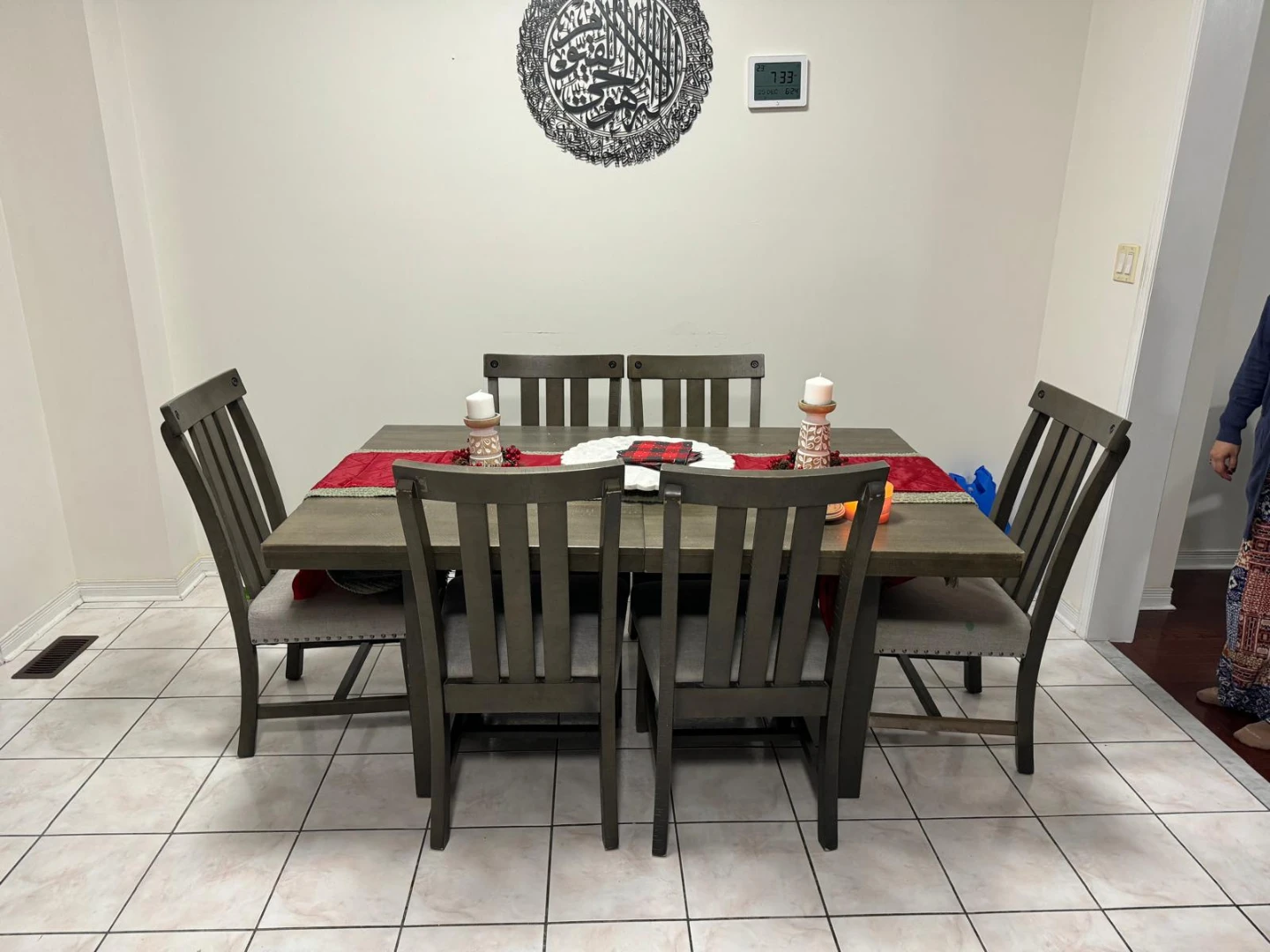 Dining table with 6 chairs - photo 3