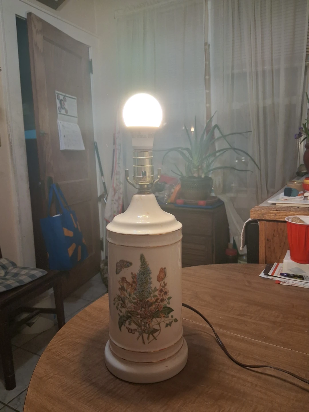 Vintage Floral Lamp with Butterflies