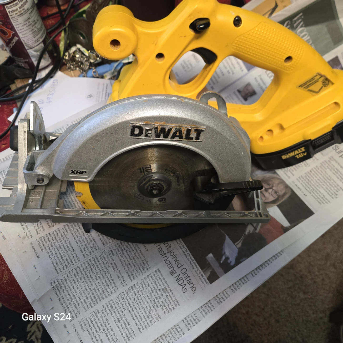DeWalt, 18Volt Batterry included ,skill saw, no case. - photo 2