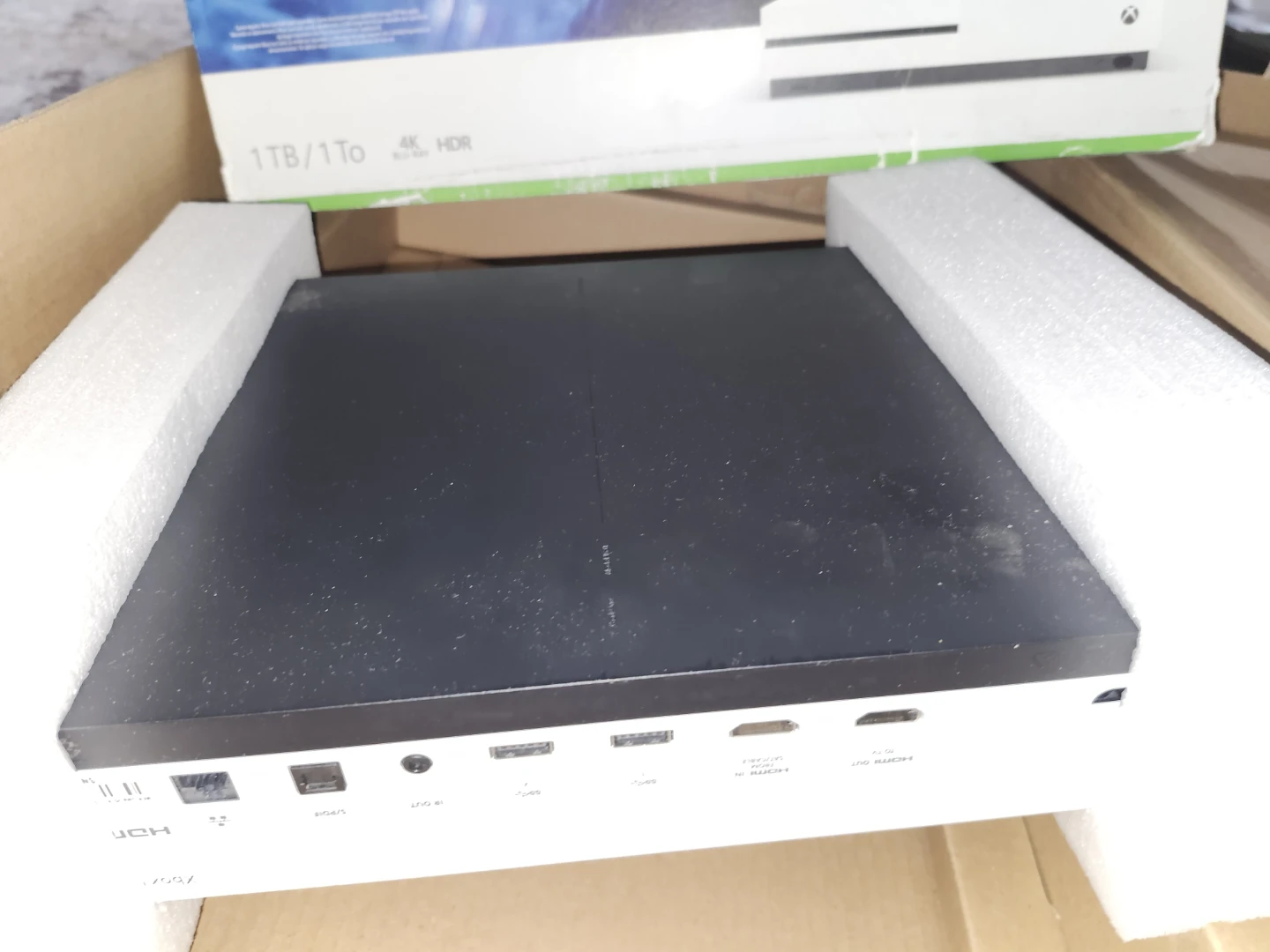 Xbox One S 1TB Console with Battlefield V Deluxe Edition - photo 2