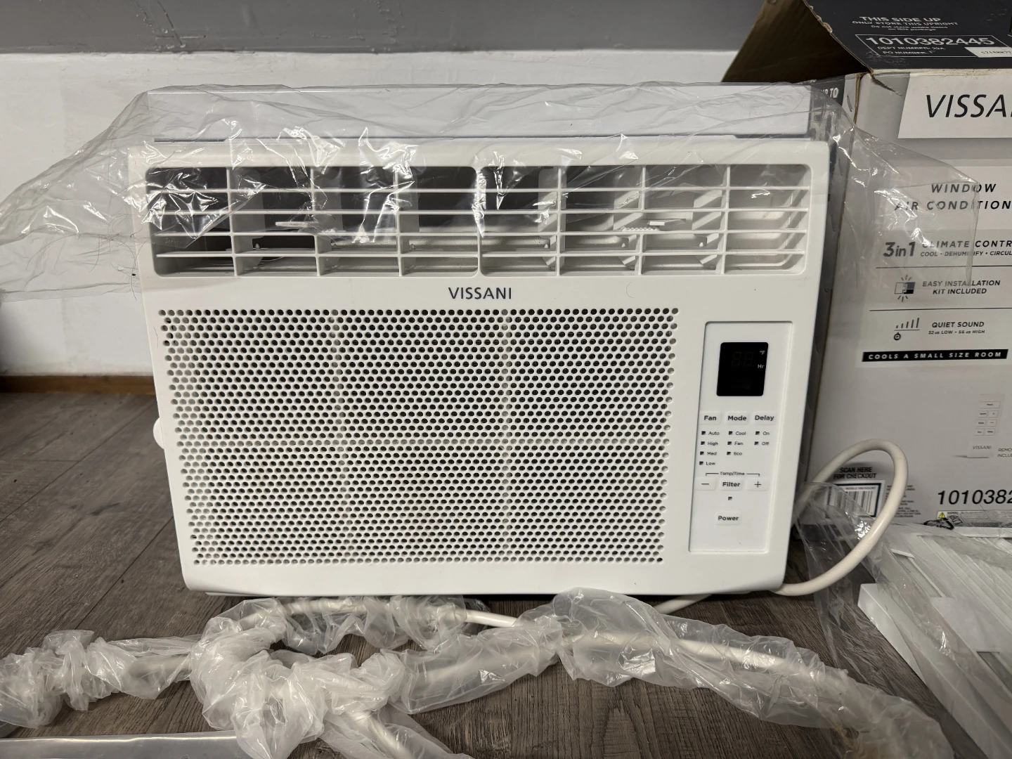 New Vissani Window Air Conditioner 5000 BTU