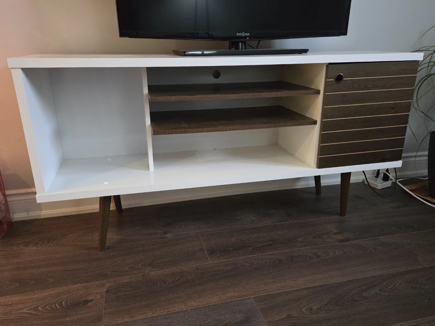 Mid century media center / TV stand- Pick up only