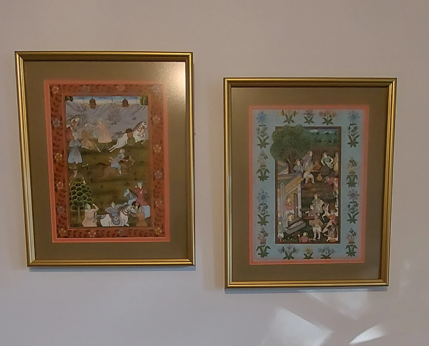 Framed Paintings - Mughal Scene & Marketplace - photo 2