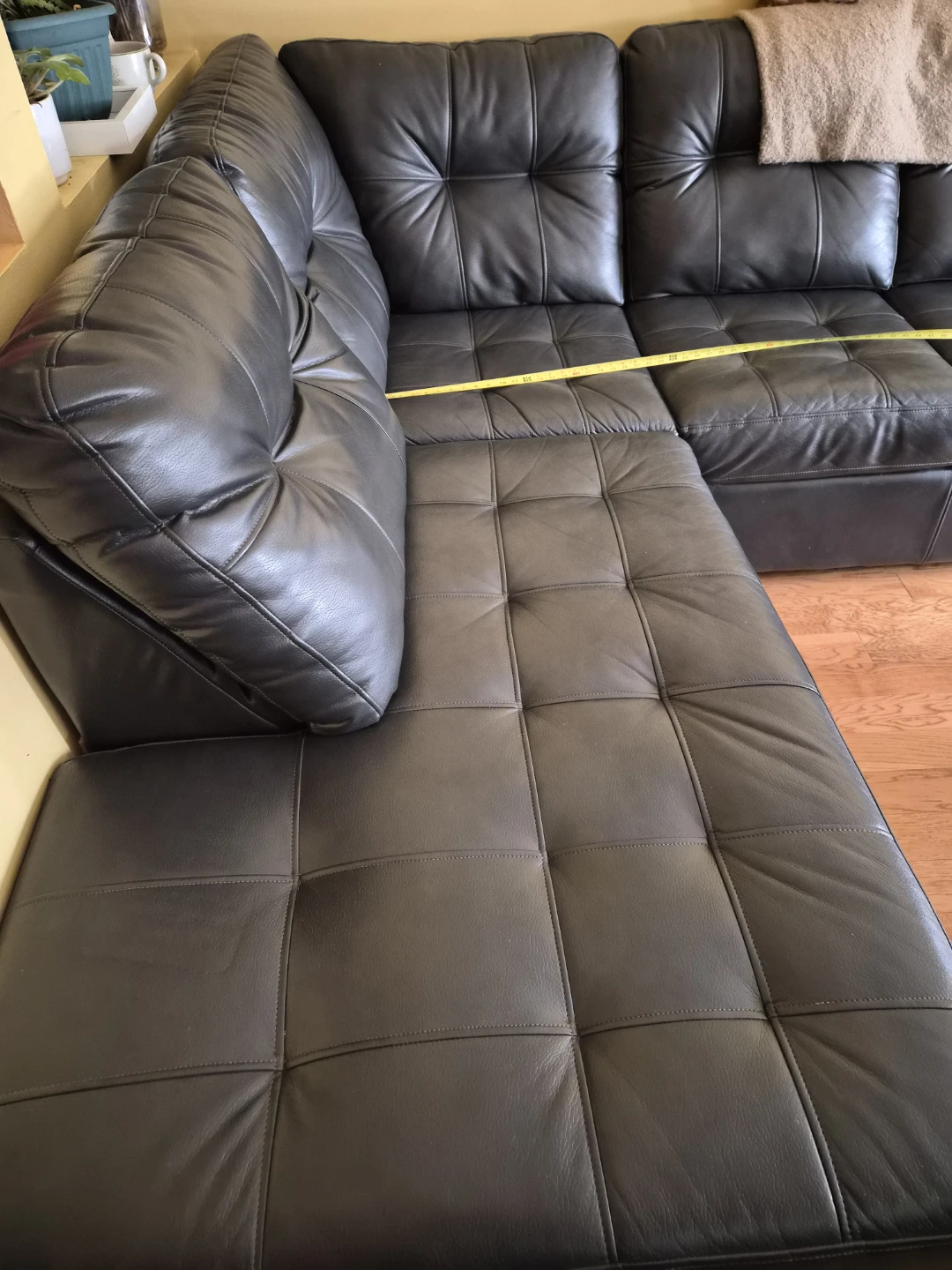 Black  Sectional Couch