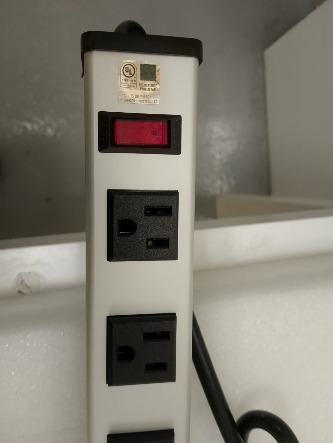 BNIB!!! 16 Outlet 15A 3 feet cable Power Strip Surge Protector - photo 2