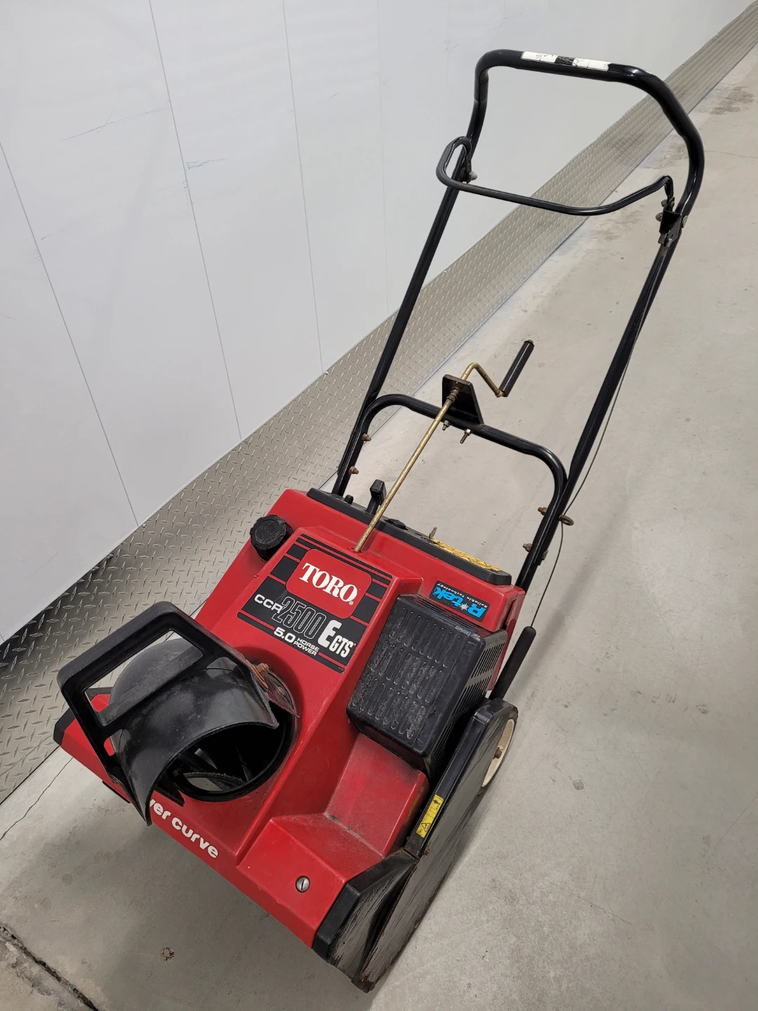 Toro CCR 2500 E GTS Snow Blower