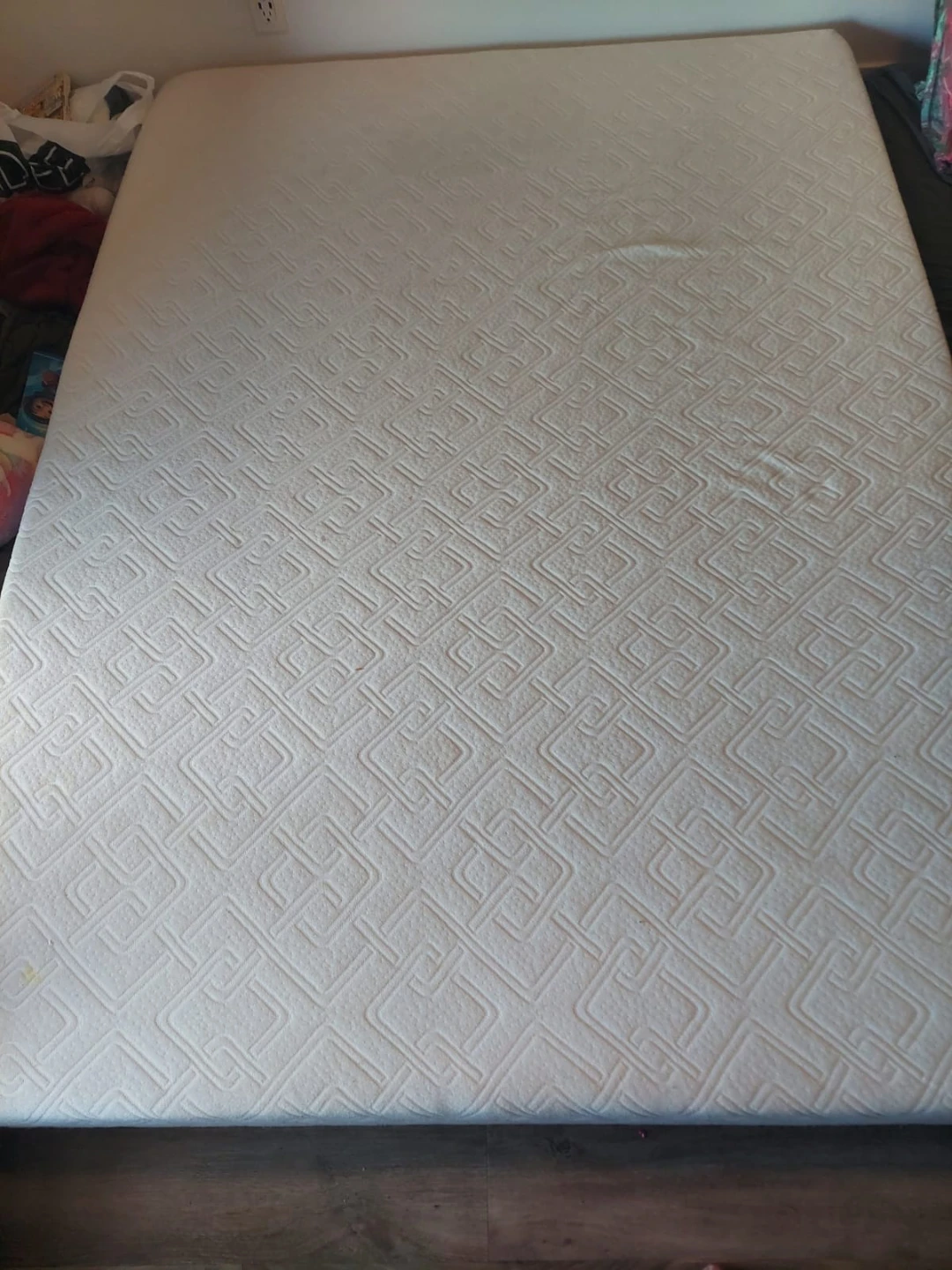 Simmons Mattress 8 inches. - photo 2
