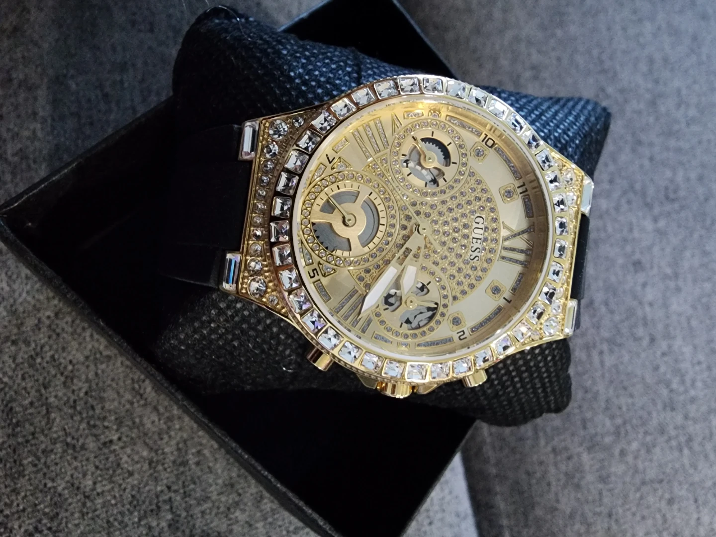 Guess Gold Women's Watch with Crystals - photo 3