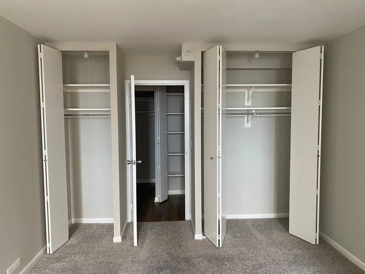 Apartment for Rent - 1Bed 1 bath - photo 4