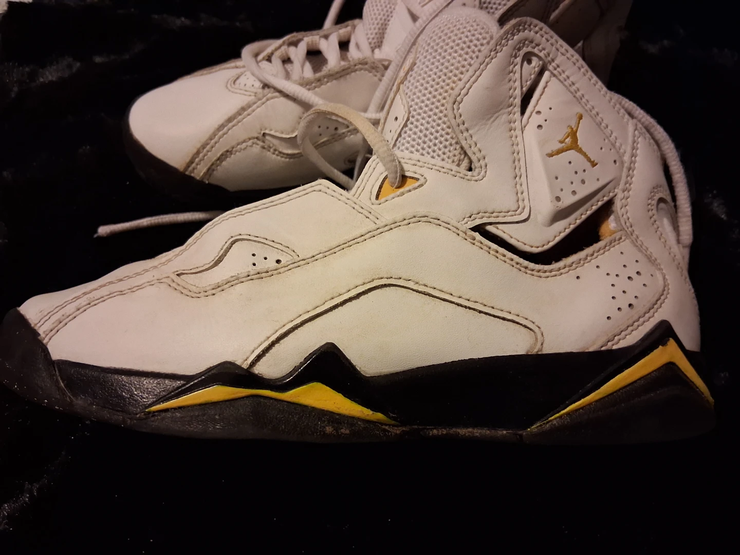 Jordan 7 Retro White/Gold Shoes