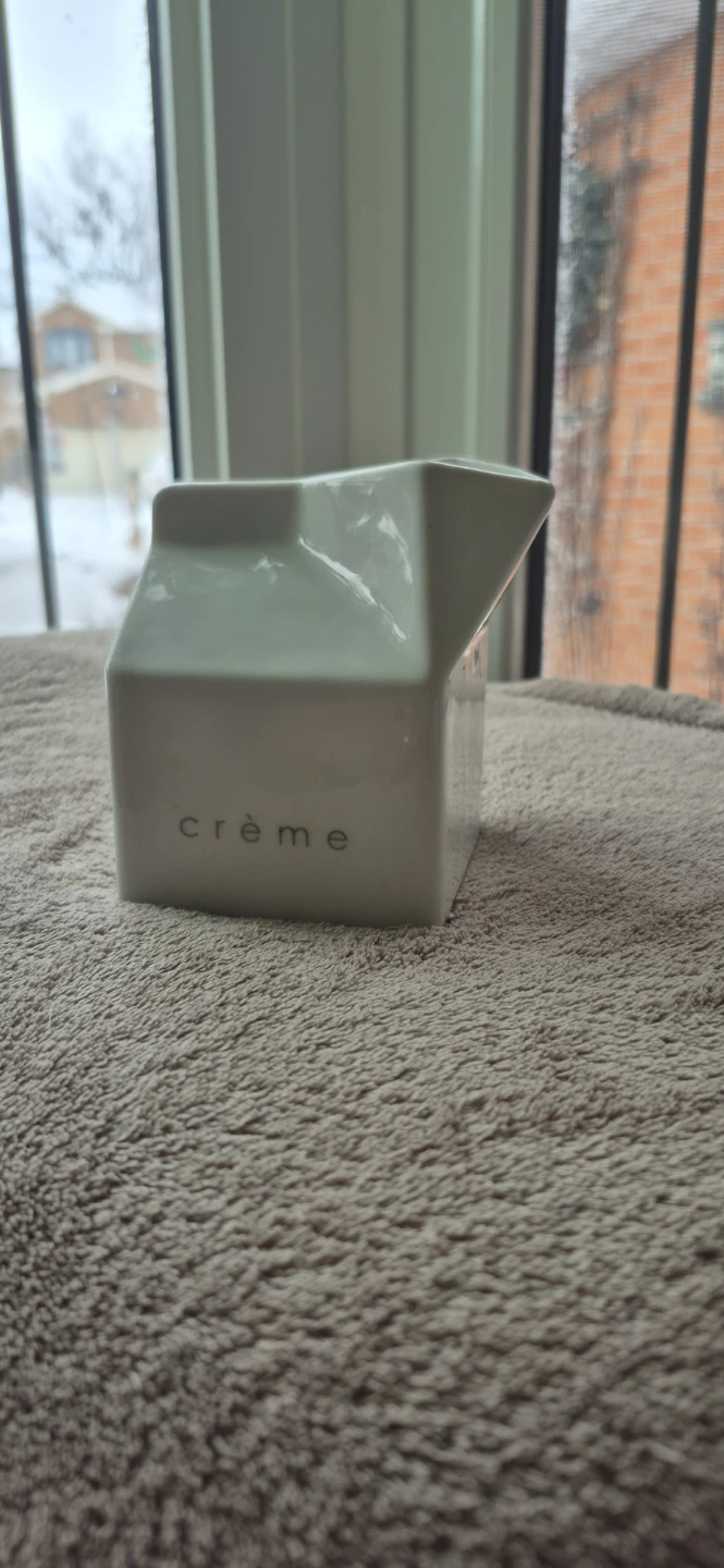 Crème Creamer - Milk Carton Design 🥕