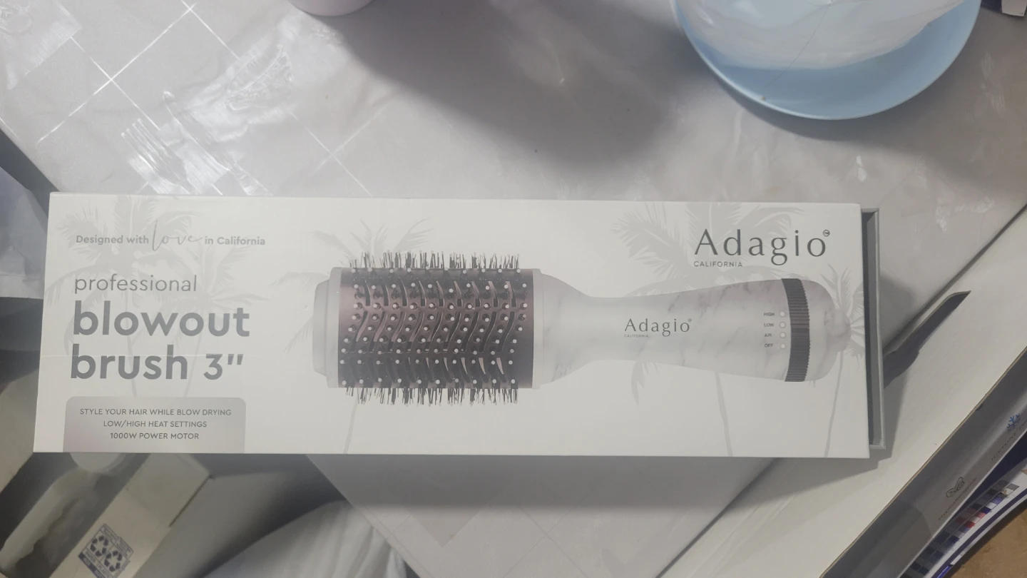 Adagio Professional Blowout Brush 3"