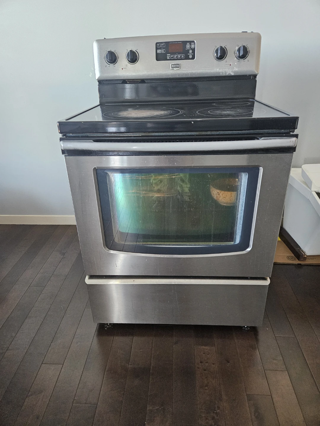 Maytag Electric Stove with Oven - photo 5