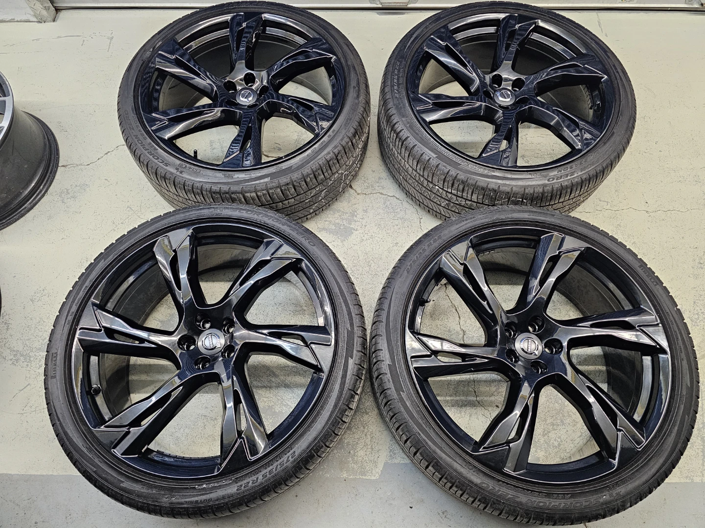 22" VOLVO XC90 O.E.M RIMS AND ALL SEASON TIRES 275/35 R22 - photo 2