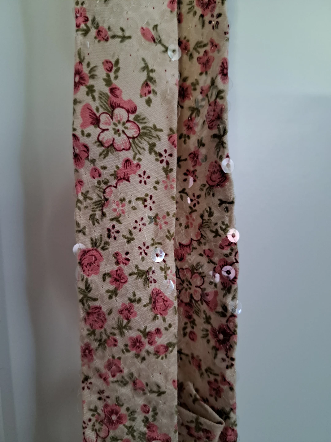 Sequin Floral Print Tie - Great Condition! - photo 4