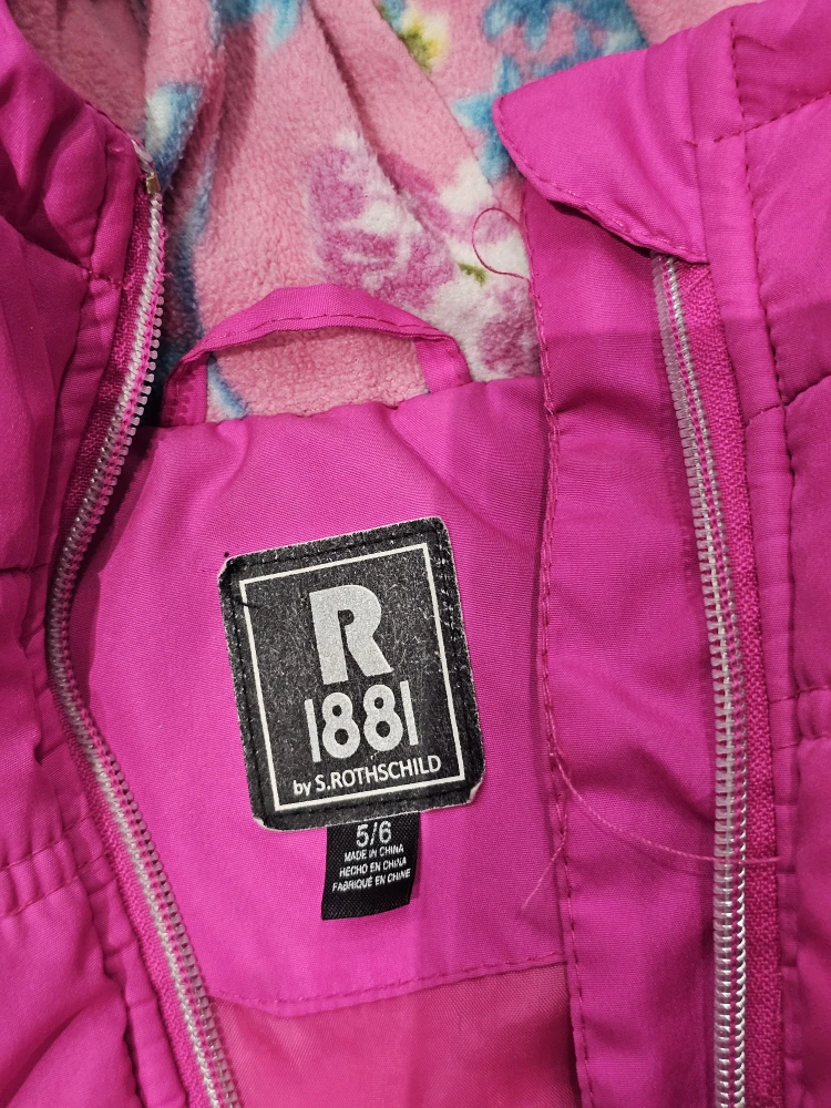 Girls pink winter jacket - photo 4