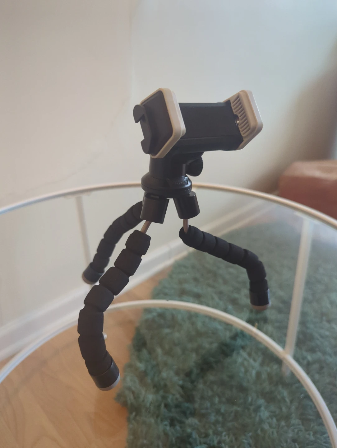 Phone Tripod : Bendable legs