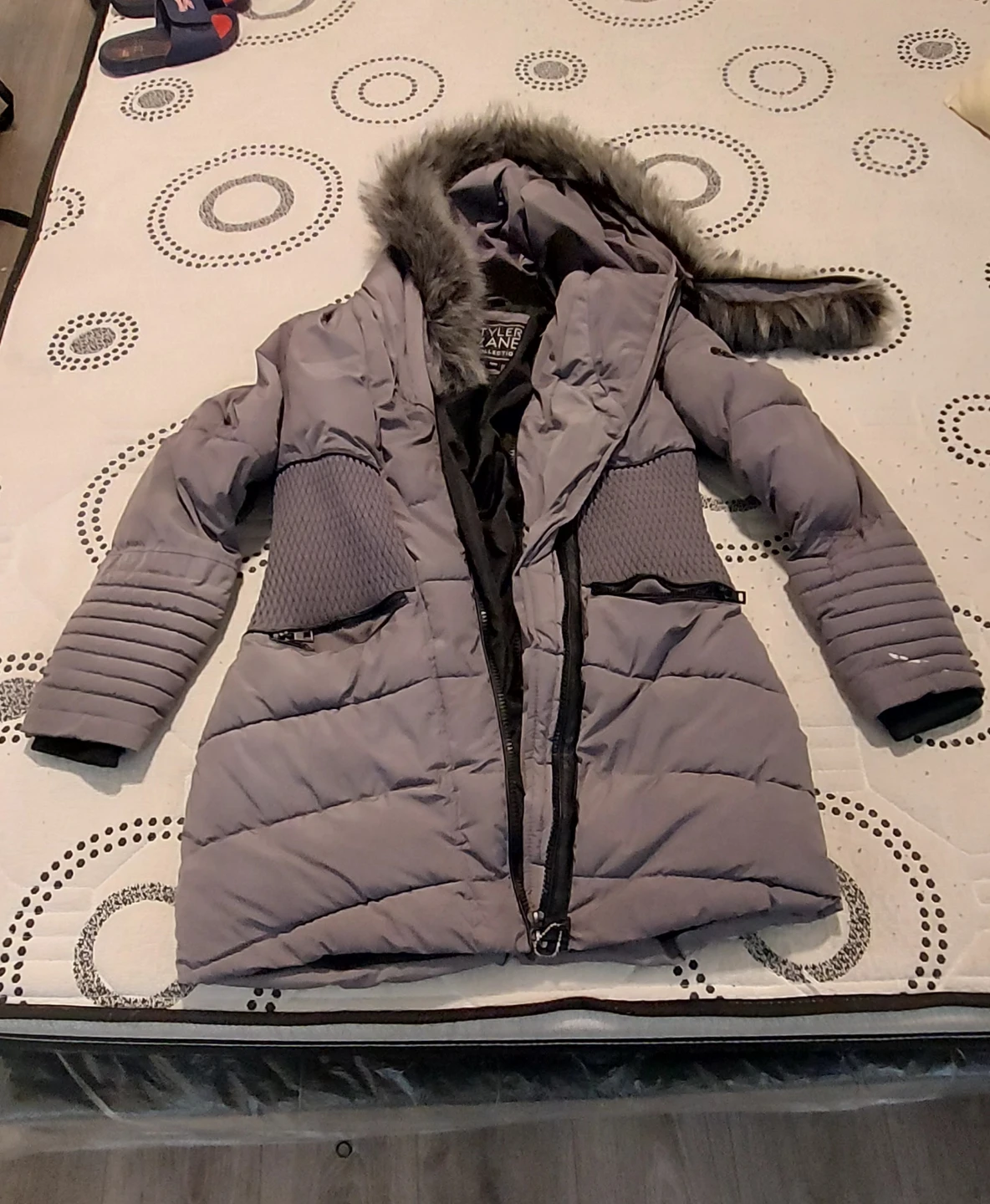 Tyler Zane Collection Puffer Jacket - Size M - photo 2