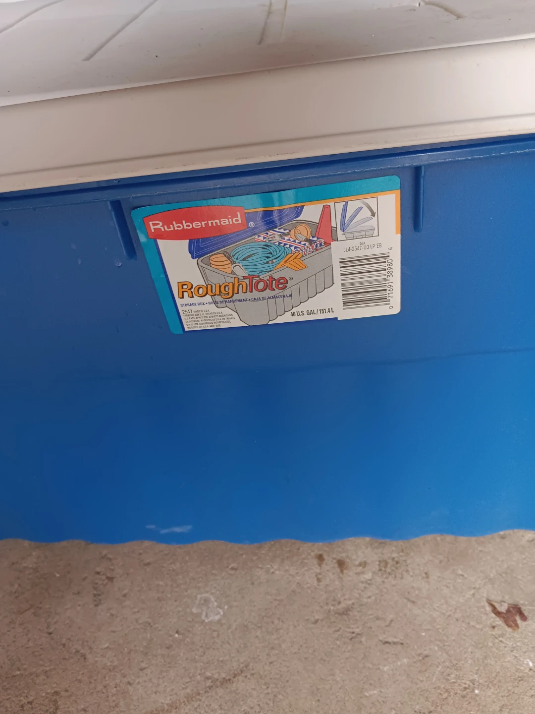 Rubbermaid Rough Tote 40 Gal Storage Bin