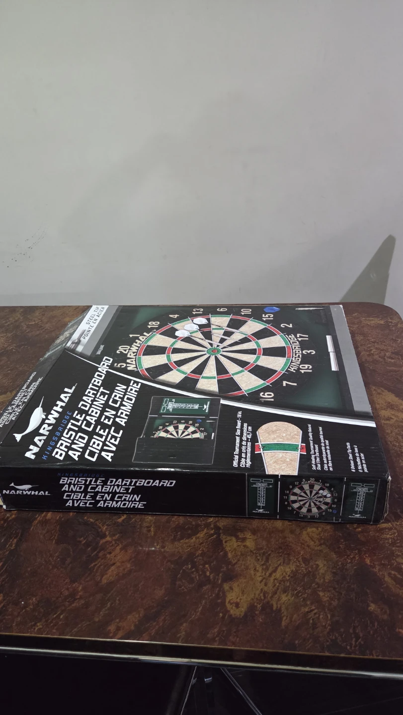 4-in-1 Gaming Table & Kingsbridge Dartboard - photo 4