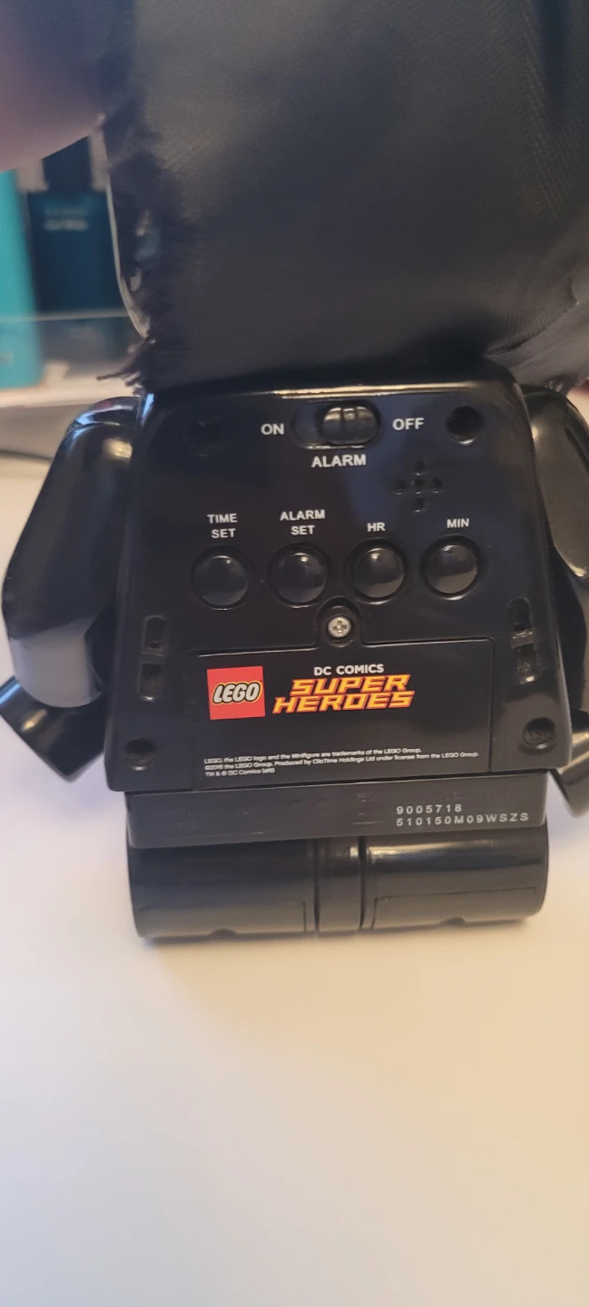 LEGO DC Comics Super Heroes Batman Mini-Figure Alarm Clock - photo 3