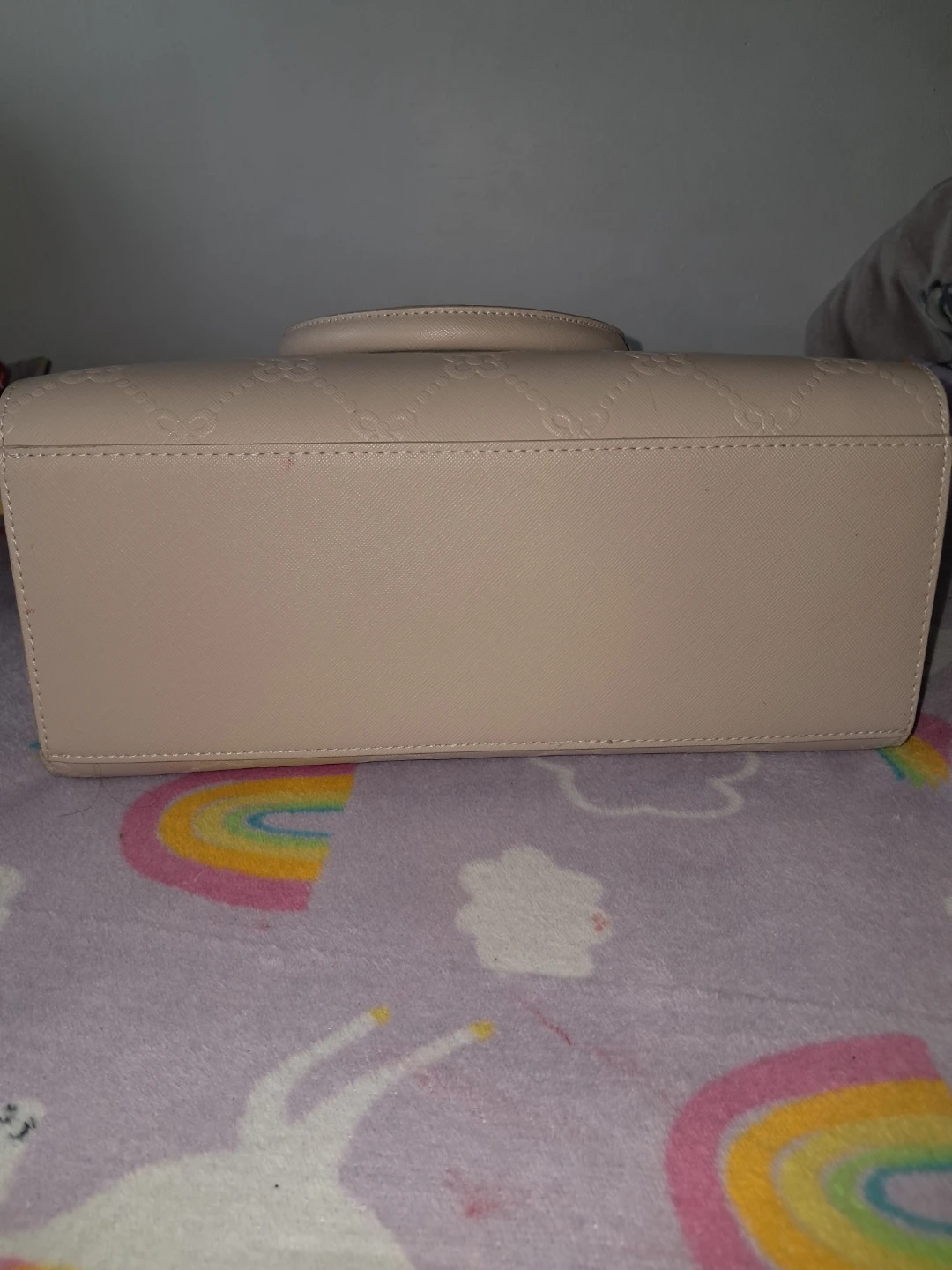 Beige V-Logo Top Handle Satchel Handbag - photo 4