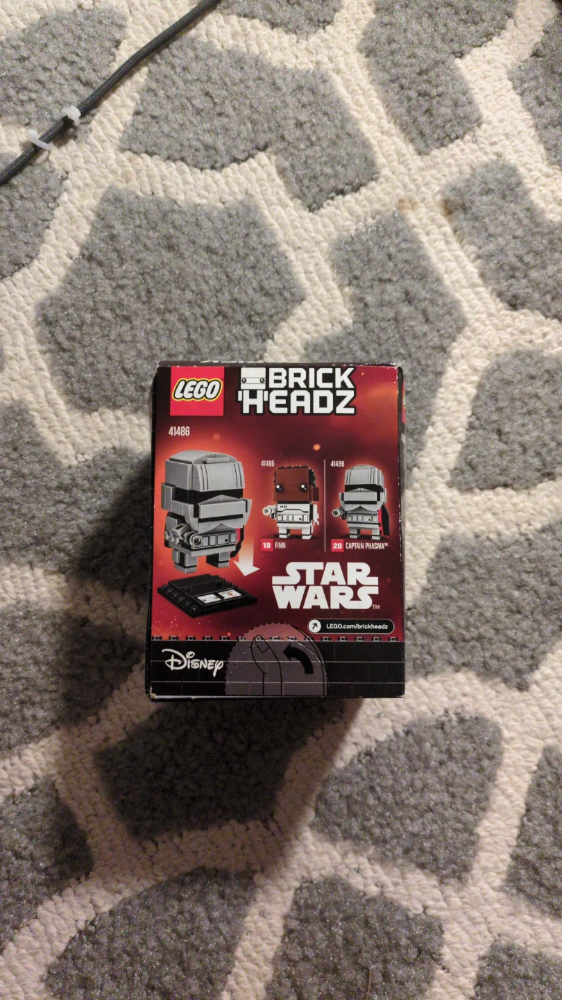 LEGO Brickheadz Star Wars Captain Phasma (Unopened) - photo 2