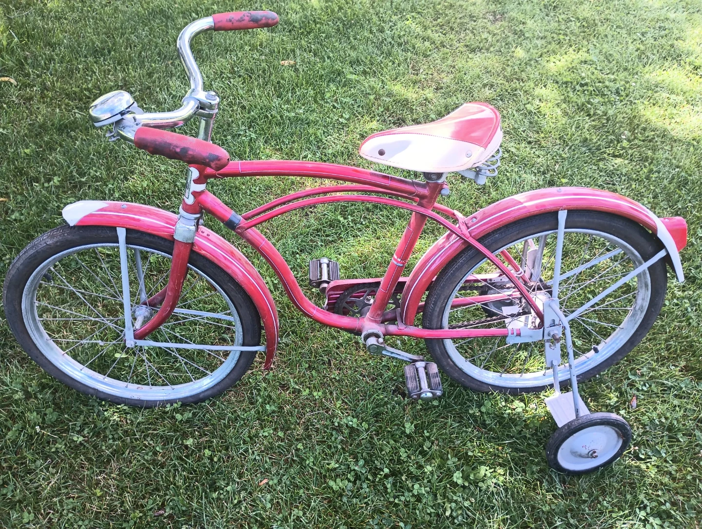 Vintage RAPIDO Red Children's Bicycle with Training Wheels