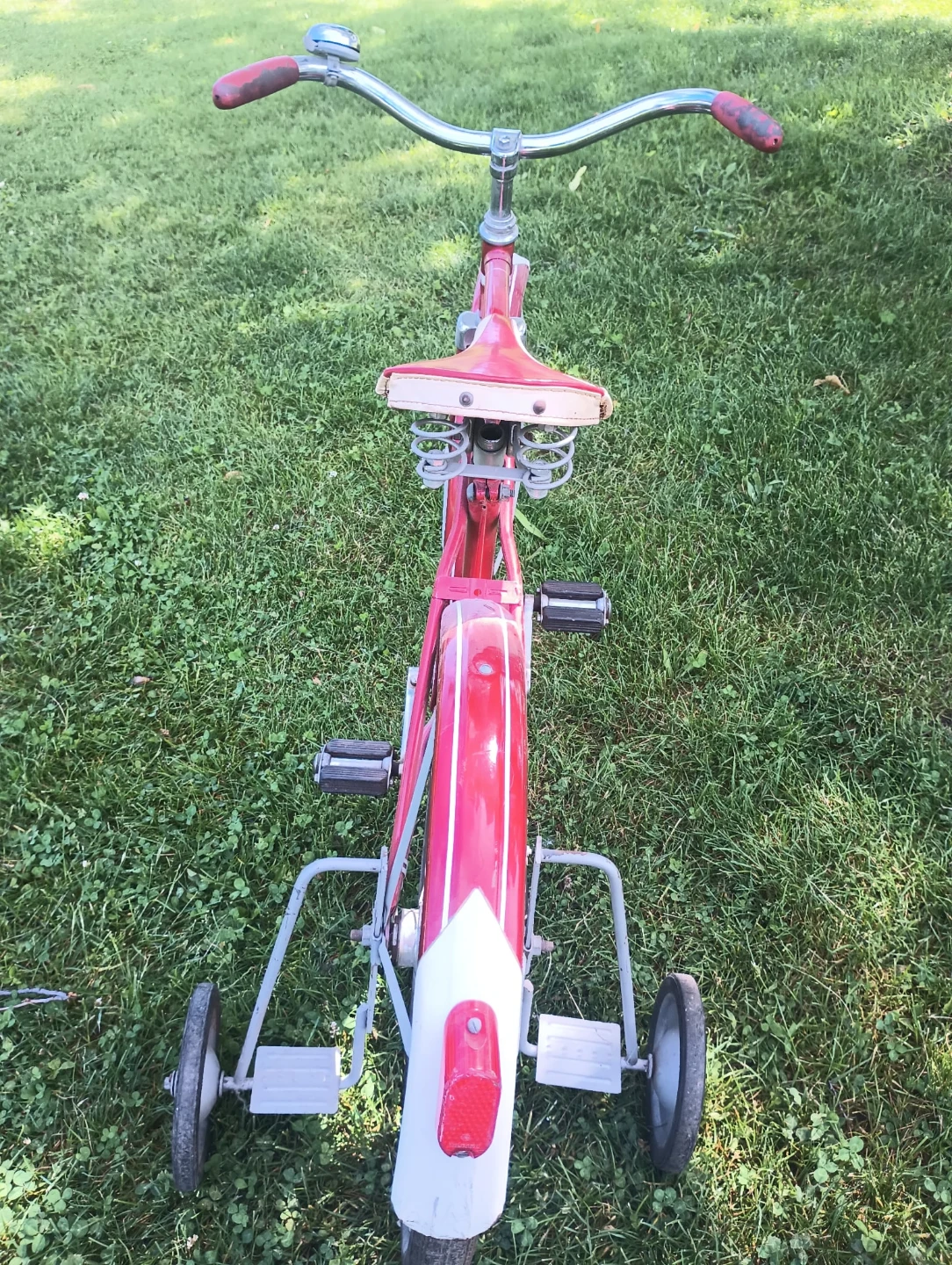 Vintage RAPIDO Red Children's Bicycle with Training Wheels - photo 4