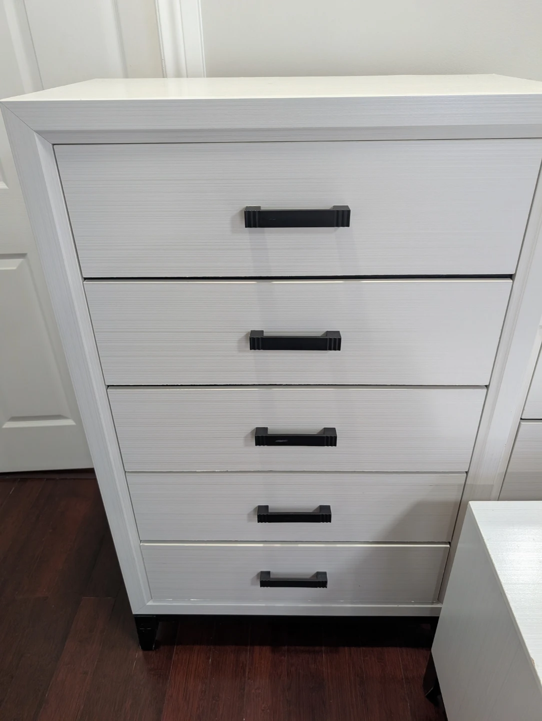 White Bedroom Set - Dresser, Mirror, Nightstands - photo 3